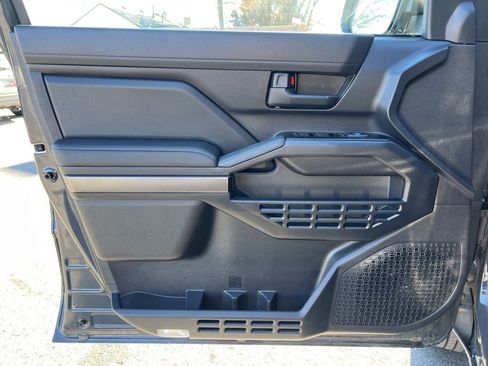 Used 2025 Toyota 4Runner SR5 image 9