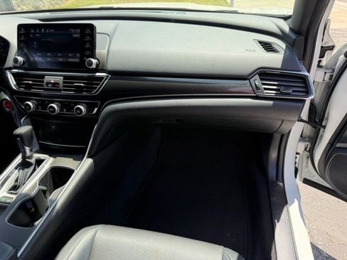 Used 2018 Honda Accord Sport image 22