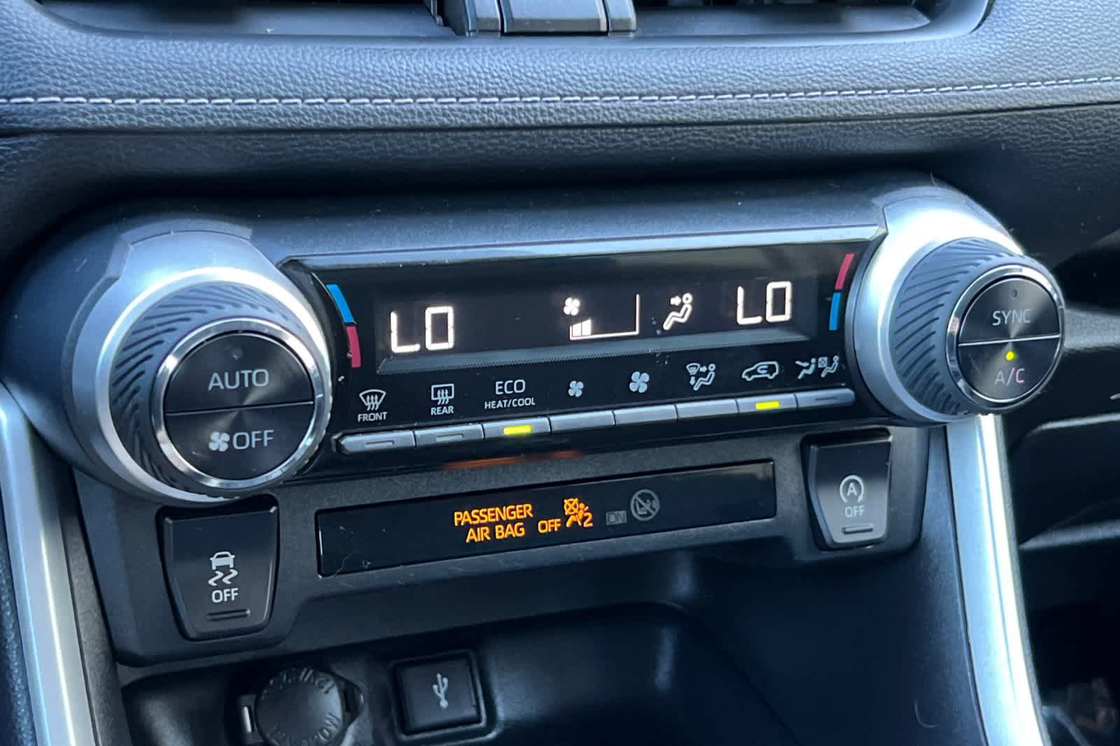 Certified 2021 Toyota RAV4 XLE FWD image 22