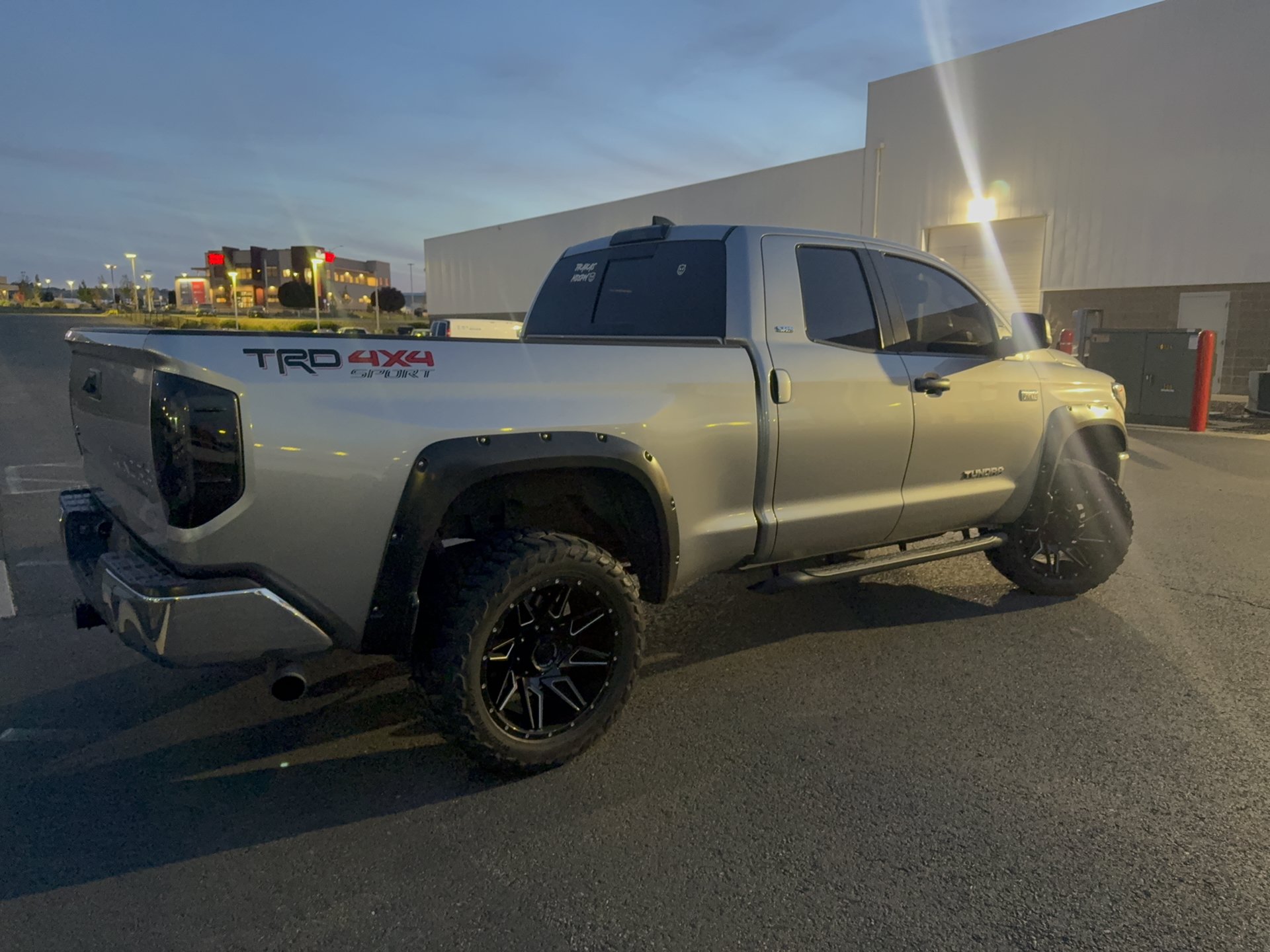 Used 2020 Toyota Tundra SR5 AWD/4WD image 17