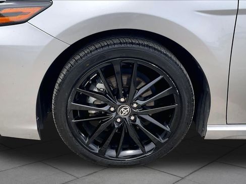 Used 2024 Toyota Camry XSE FWD image 11