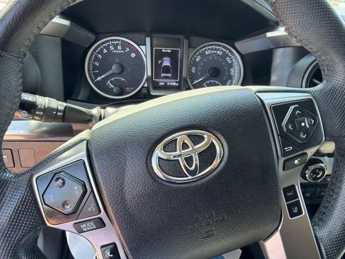 Certified 2022 Toyota Tacoma SR5 AWD/4WD image 21