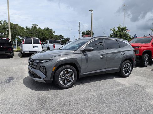 Used 2025 Hyundai Tucson SEL FWD image 7