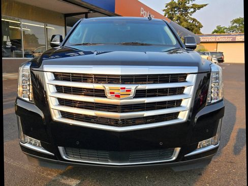 Used 2019 Cadillac Escalade Premium Luxury AWD/4WD image 2