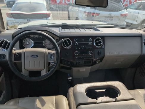 Used 2009 Ford F250 Lariat image 9