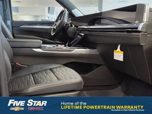 New 2026 Cadillac Escalade V w/ LPO, Floor Liner Package AWD/4WD image 19