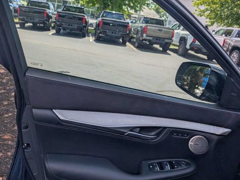 Used 2019 INFINITI QX50 Essential w/ Sensory Package AWD/4WD image 12