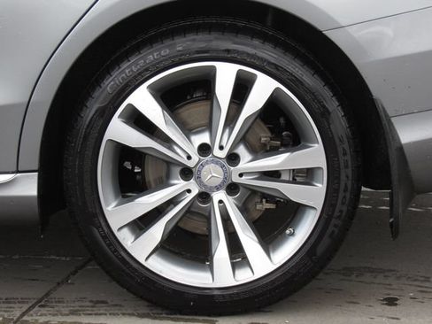 Used 2016 Mercedes-Benz C 300 4MATIC Sedan image 34