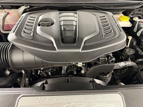 Used 2025 Jeep Wagoneer 4WD image 36