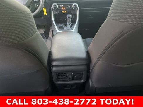 Used 2022 Toyota RAV4 LE image 15