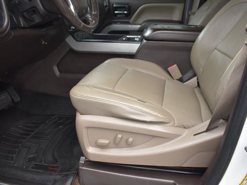 Used 2015 Chevrolet Silverado 2500 LTZ image 7
