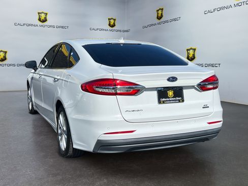 Used 2020 Ford Fusion SE FWD image 3
