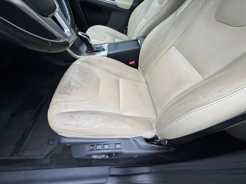 Used 2016 Volvo XC60 T6 w/ Proximity Package AWD/4WD image 30