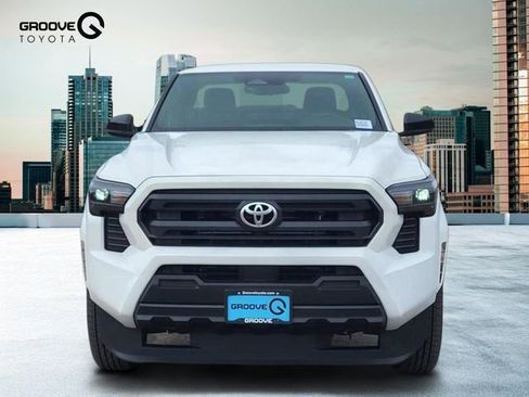 Used 2025 Toyota Tacoma SR image 9