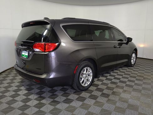 Used 2021 Chrysler Voyager Lxi FWD image 10