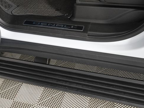 Used 2026 GMC Yukon XL Denali Ultimate image 19