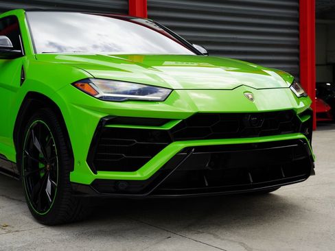 Used 2022 Lamborghini Urus image 9