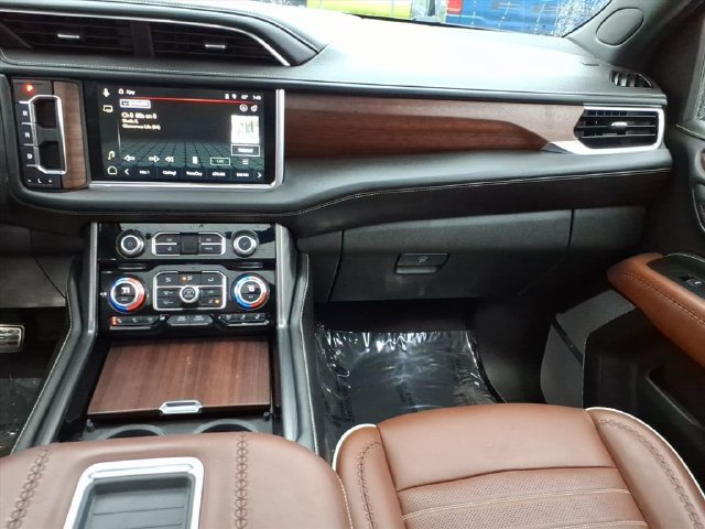 Used 2024 GMC Yukon XL Denali Ultimate AWD/4WD image 21