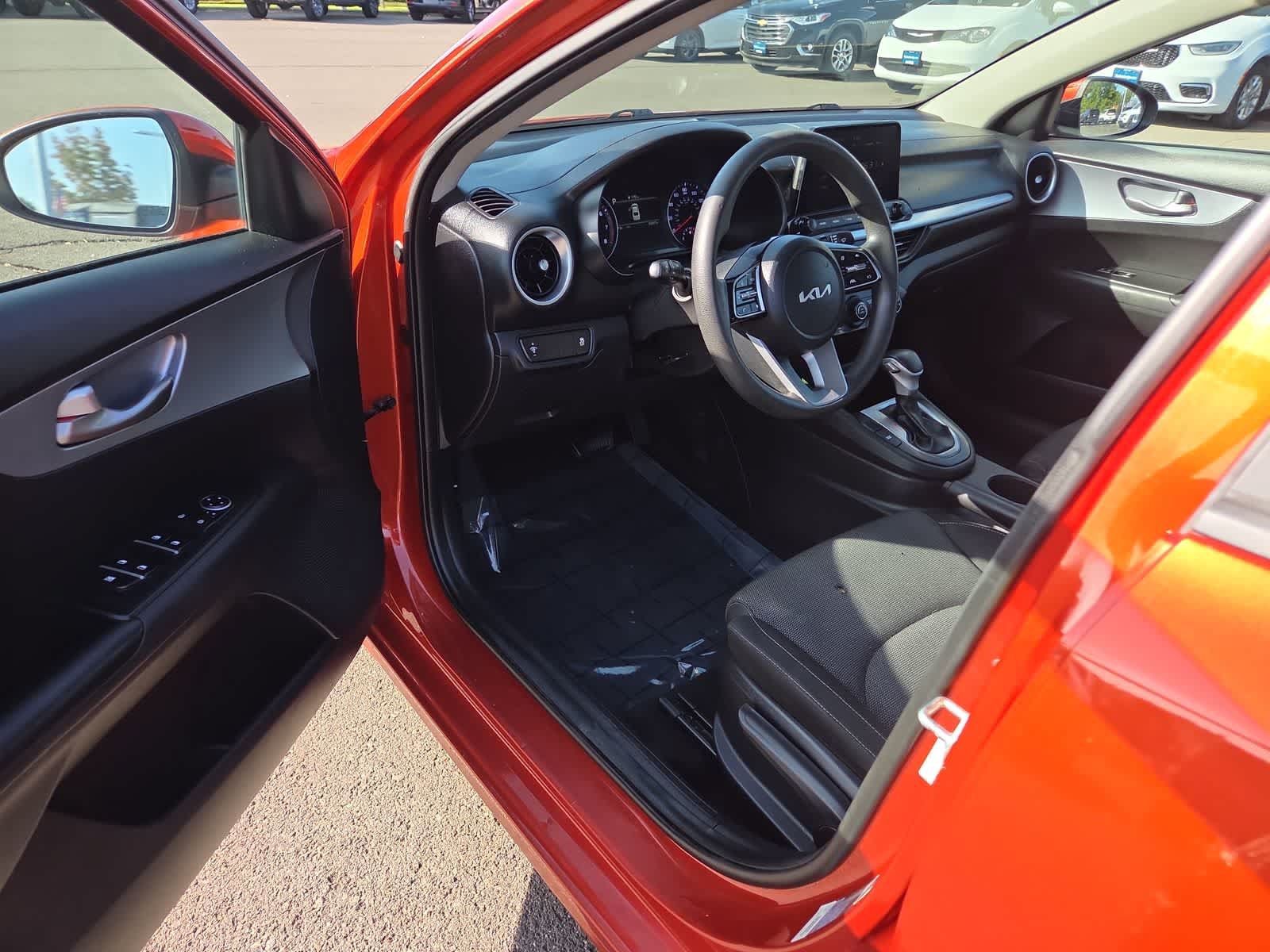 Used 2022 Kia Forte LXS FWD image 10