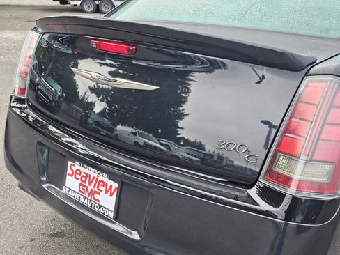 Used 2014 Chrysler 300 C image 13