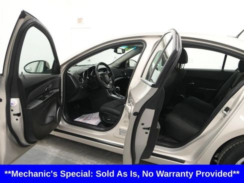 Used 2012 Chevrolet Cruze LT FWD image 18