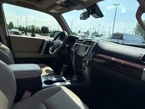 Used 2023 Toyota 4Runner Limited AWD/4WD image 29