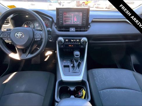 Used 2021 Toyota RAV4 XLE image 7