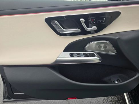 New 2026 Mercedes-Benz E 350 4MATIC Sedan image 31