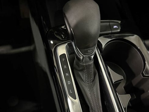 Certified 2025 Chevrolet Trax LT w/ LT Convenience Package image 25