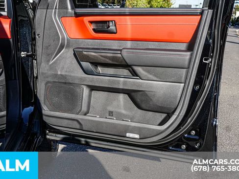 Used 2025 Toyota Tundra Limited AWD/4WD image 55