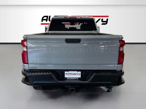 Used 2025 Chevrolet Silverado 2500 Custom w/ Custom Value Package AWD/4WD image 6