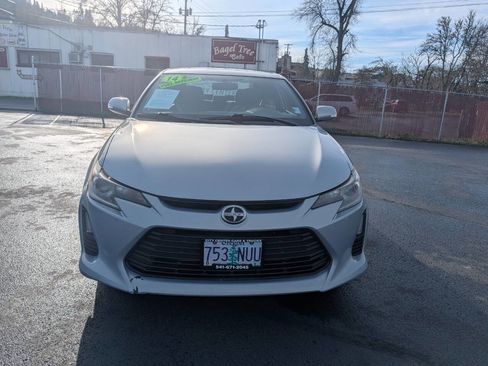 Used 2014 Scion tC image 3