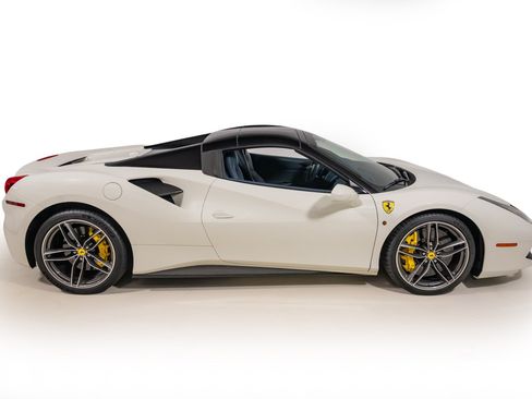 Certified 2017 Ferrari 488 Spider RWD image 8