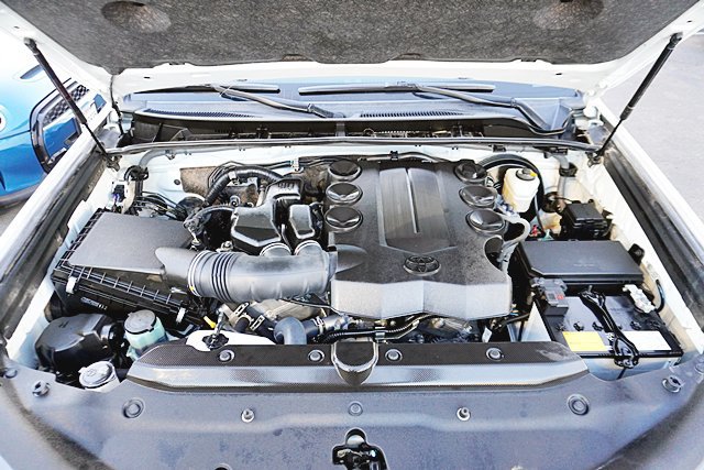Used 2023 Toyota 4Runner SR5 Premium w/ Moonroof Package RWD image 16