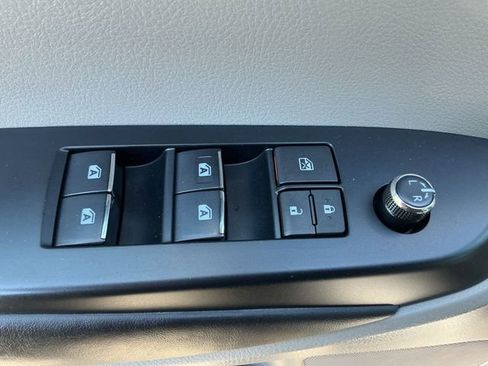 Used 2017 Toyota Highlander Limited w/ Protection Package #3 AWD/4WD image 29