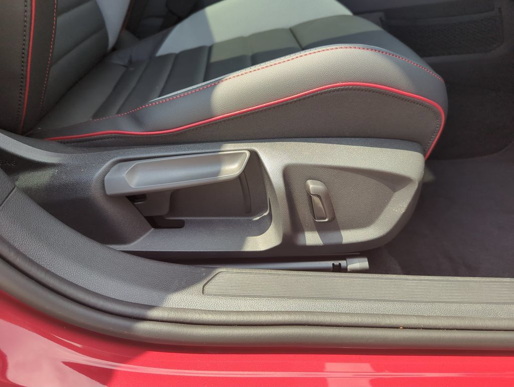 Certified 2026 Volkswagen GTI SE FWD image 38