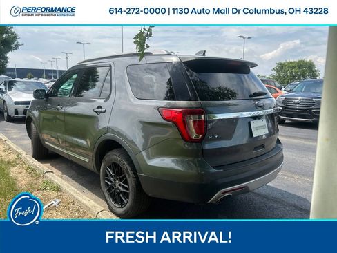 Used 2017 Ford Explorer XLT w/ Equipment Group 202A AWD/4WD image 4