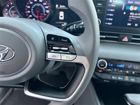 Certified 2022 Hyundai Elantra SEL w/ Cargo Package image 25