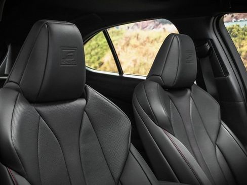 Used 2025 Lexus UX 300h AWD image 26