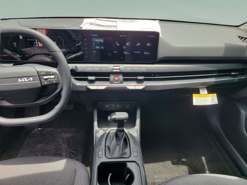 New 2025 Kia K4 EX image 8