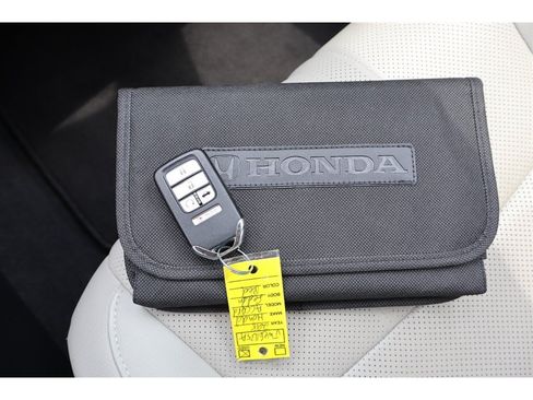 Used 2018 Honda Accord Touring image 45
