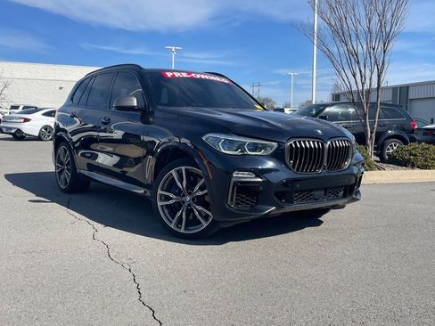 Used 2020 BMW X5 M50i w/ Executive Package image 3