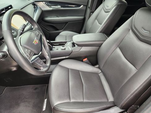 Certified 2025 Cadillac XT5 Premium Luxury image 13