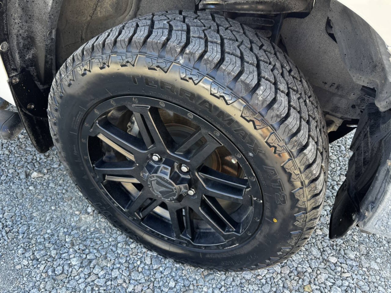 Used 2019 Toyota Tundra SR5 w/ SR5 Upgrade Package AWD/4WD image 18