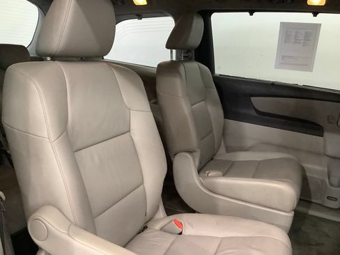 Used 2013 Honda Odyssey EX-L image 38