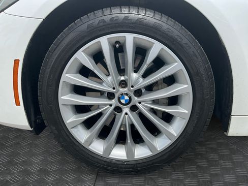 Used 2023 BMW 530i xDrive w/ Premium Package AWD/4WD image 19