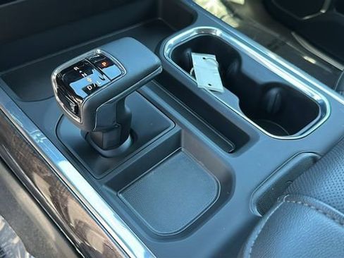 Used 2025 Chevrolet Silverado 1500 LTZ w/ LTZ Premium Package AWD/4WD image 29