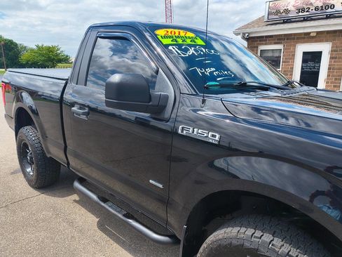 Used 2017 Ford F150 XL w/ Equipment Group 101A Mid AWD/4WD image 4