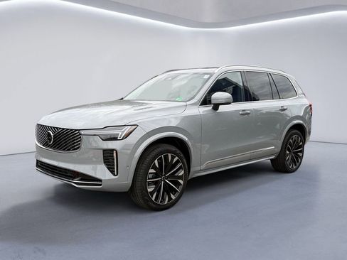 New 2026 Volvo XC90 B6 Plus w/ Protection Package Premier image 7