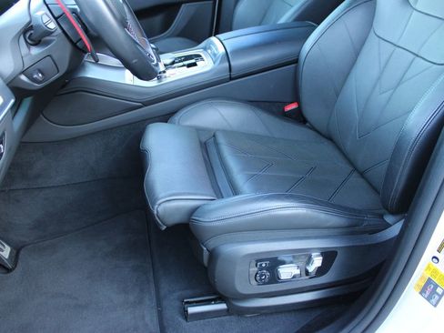 New 2023 BMW XM image 22